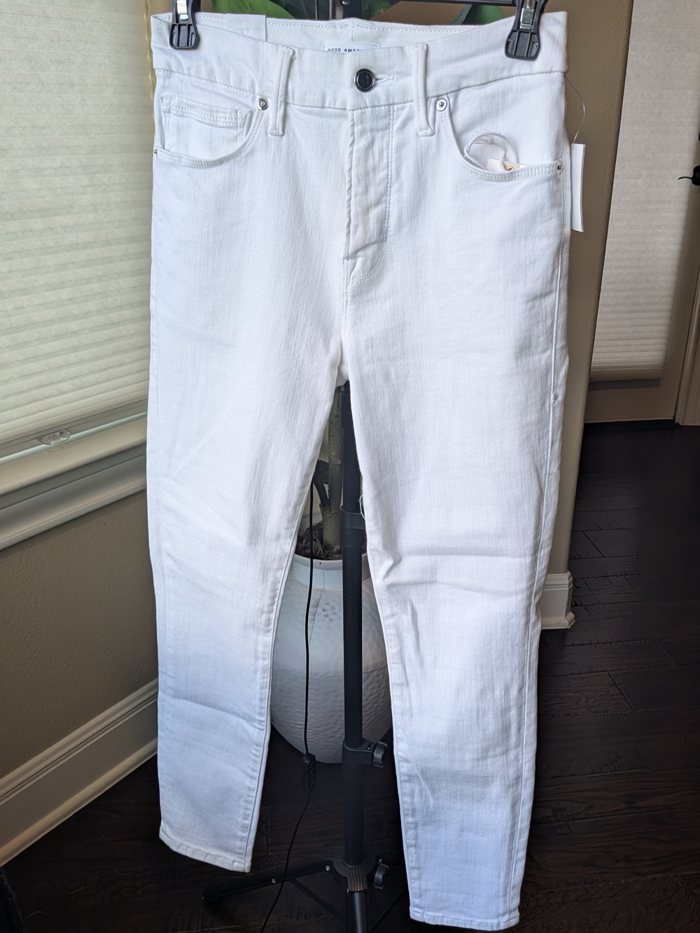 Good American Good Legs Crop Jeans in White
